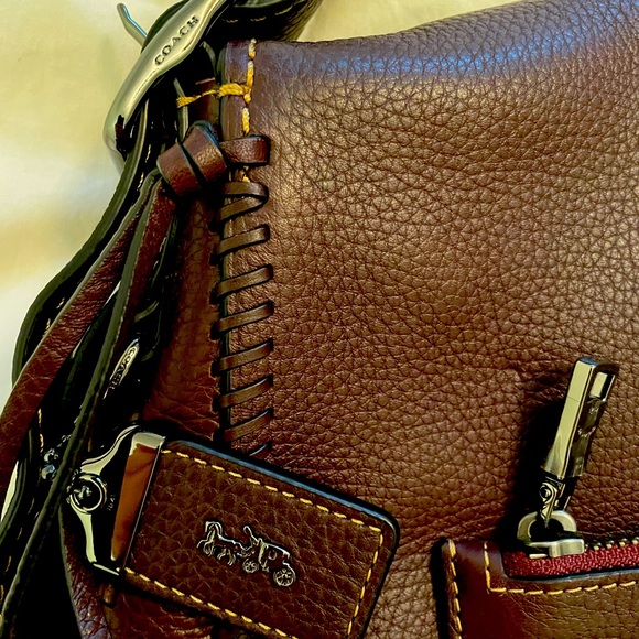 BRAND NEW COACH MESSENGER BAG - Picture 1 of 6